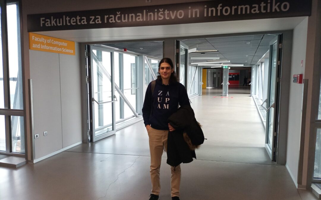 Tadej prejel pohvalo na APLO lingvistični olimpijadi