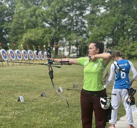 Naša lokostrelka med najboljšimi v regiji