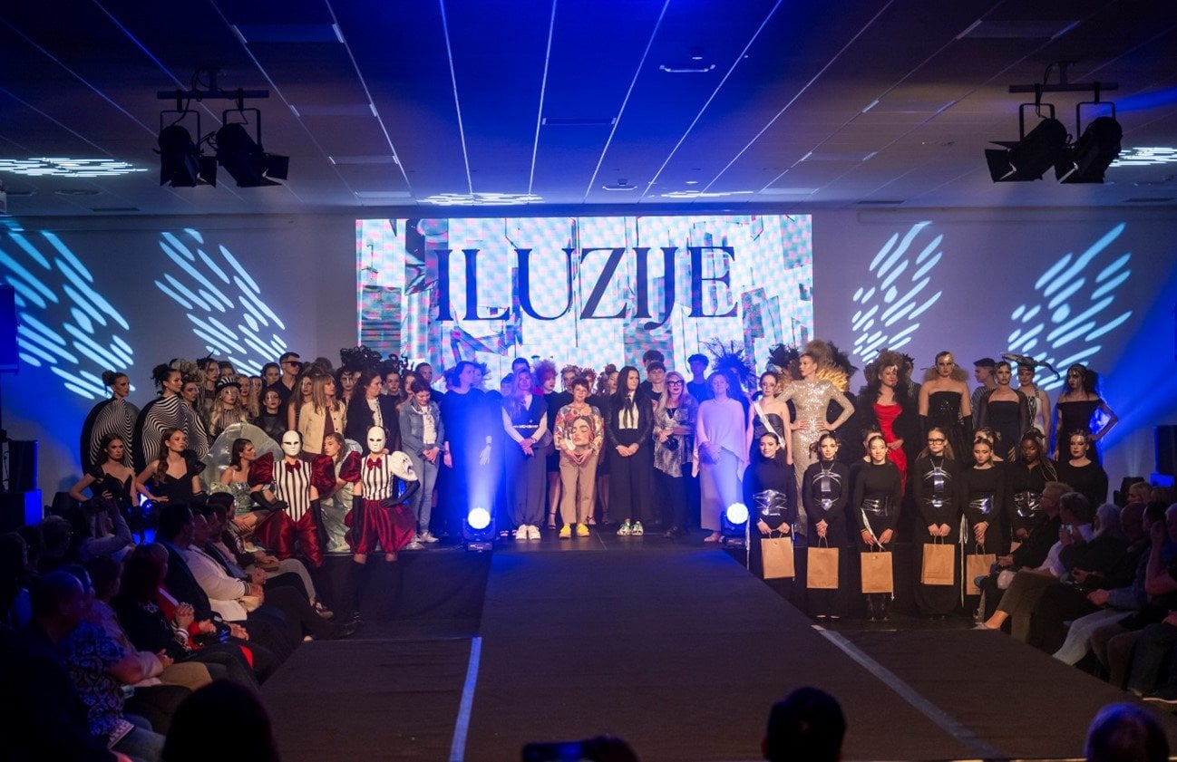 FESTIVAL LEPOTE – SREČANJE VSEH OBLIKOVNIH, TEKSTILNIH IN FRIZERSKIH ŠOL SLOVENIJE FESTIVAL LEPOTE – SREČANJE VSEH OBLIKOVNIH, TEKSTILNIH IN FRIZERSKIH ŠOL SLOVENIJE