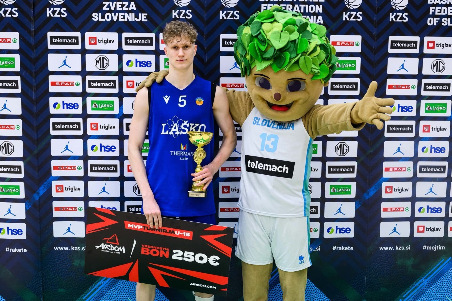 Gal Čop – MVP državnega košarkarskega prvenstva v kategoriji U18 Gal Čop – MVP državnega košarkarskega prvenstva v kategoriji U18