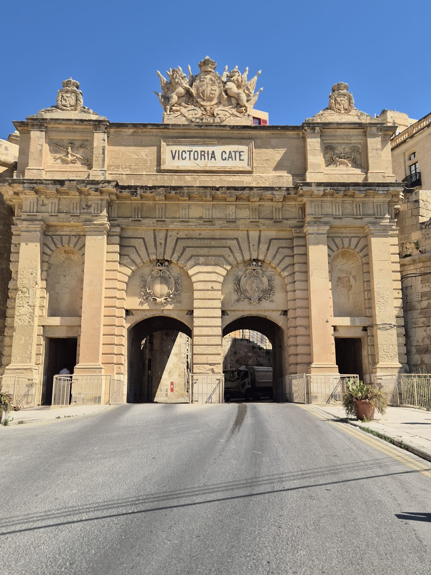 Malta, 6. dan Malta, 6. dan