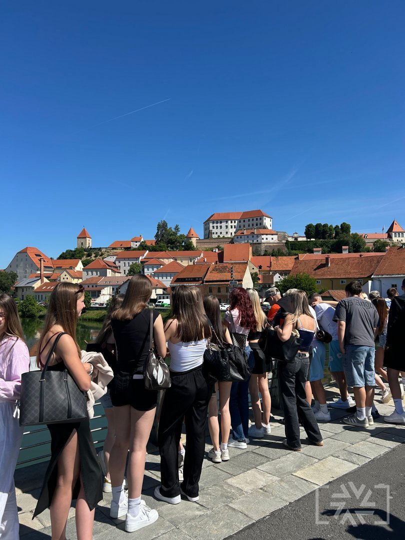 LITERARNA EKSKURZIJA NA PTUJ
